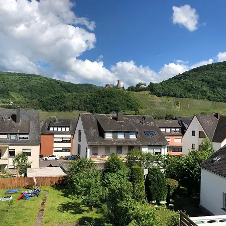 Joanna Mit Burgblick * Bernkastel-Kues