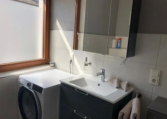 Joanna Mit Burgblick * ברנקסטל - קיס